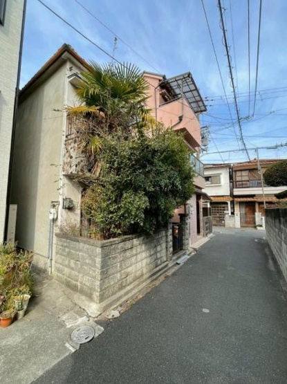 【前面道路含む現地写真】