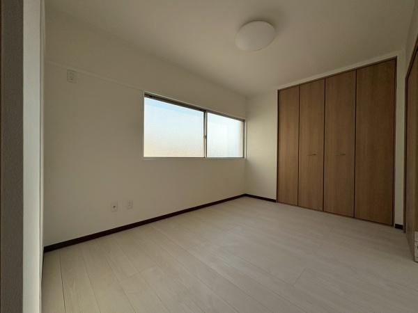ワコー諏訪坂の洋室