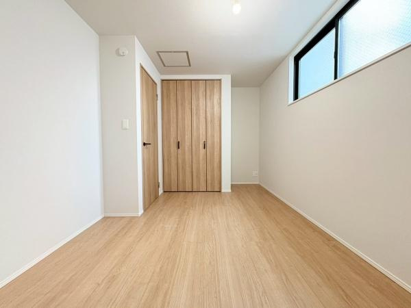川崎市高津区東野川１丁目の中古一戸建の洋室|洋室6.2帖！ご趣味のお部屋やお好きなスペースとしてお使いいただけます。