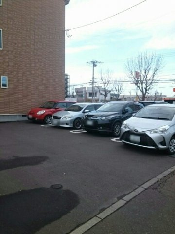 ピュア　ソレイユＳの駐車場