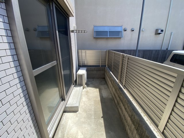 マノワール堂本IIのバルコニー