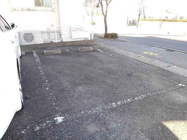 パルネット　ＭＨの駐車場