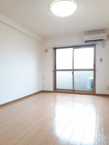 リバ－ガ－デンＦ