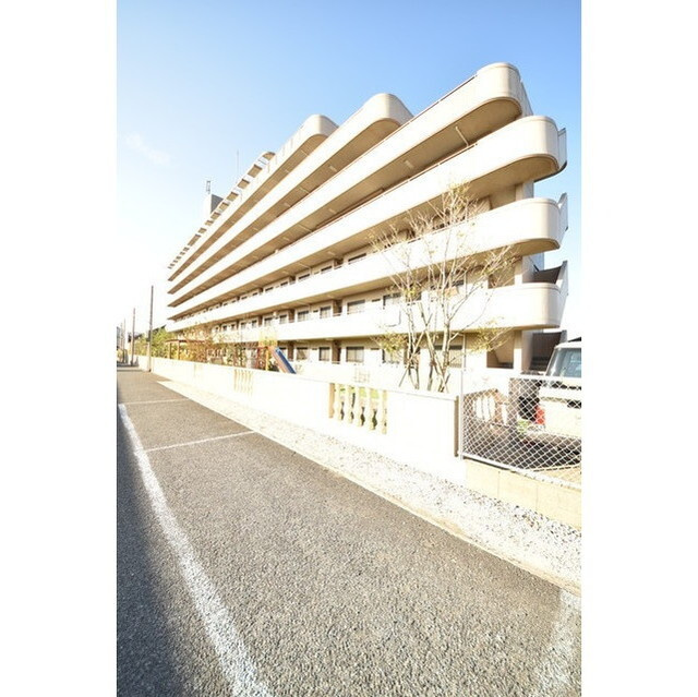 クレセントコートおおたかの森の外観