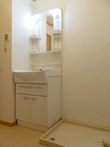 ヴォーンラウムの洗面所|脱衣スペースもあります