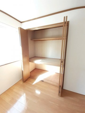 プリムローズヒルの収納|小物を収納するのに便利です