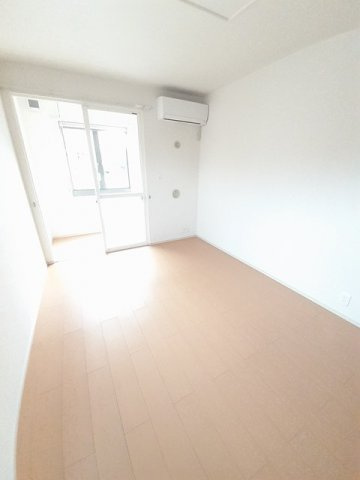 フラン　ビエ　Ａの内装|明るい色調の室内です