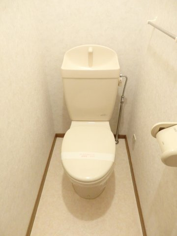 ソレアード立川Ⅰのトイレ|シンプルで使いやすいトイレです