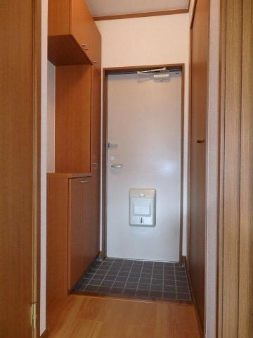 ソレアード立川Ⅰの玄関|落ち着いた玄関です