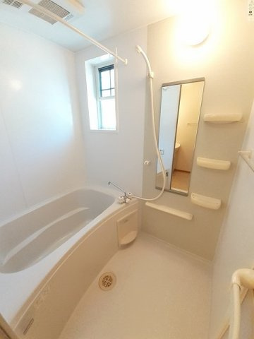 メリディオ　Ⅰ番館の浴室|コンパクトで使いやすいお風呂です