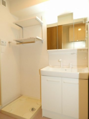 二番館の洗面所|コンパクトで使いやすい洗面所