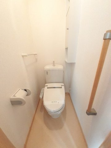 ラブリーヒルズのトイレ|清潔感のあるトイレです