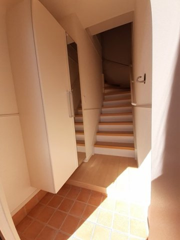 Ｌａ　ｆｒａｉｓｅ　１の玄関|明るい玄関です