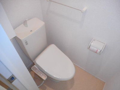 【トイレ】 | ヴェルデⅢ | コンパクトで使いやすいトイレです