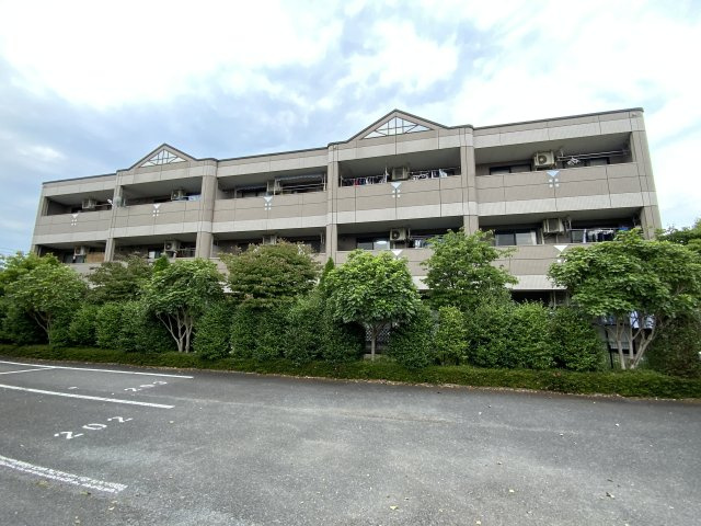 グランディール高野台の外観