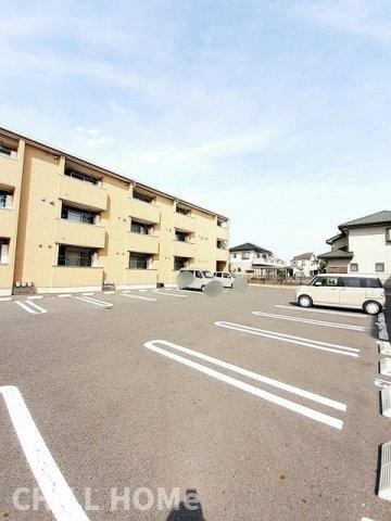 Ｒａｉｎｂｏｗ　Ｓｋｙ　ｚの駐車場|当社、チルホームのHPもご覧ください(^^)/物件情報多数♪
