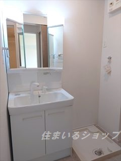 安芸高田市吉田町吉田のアパートの洗面所|シャンプードレッサー