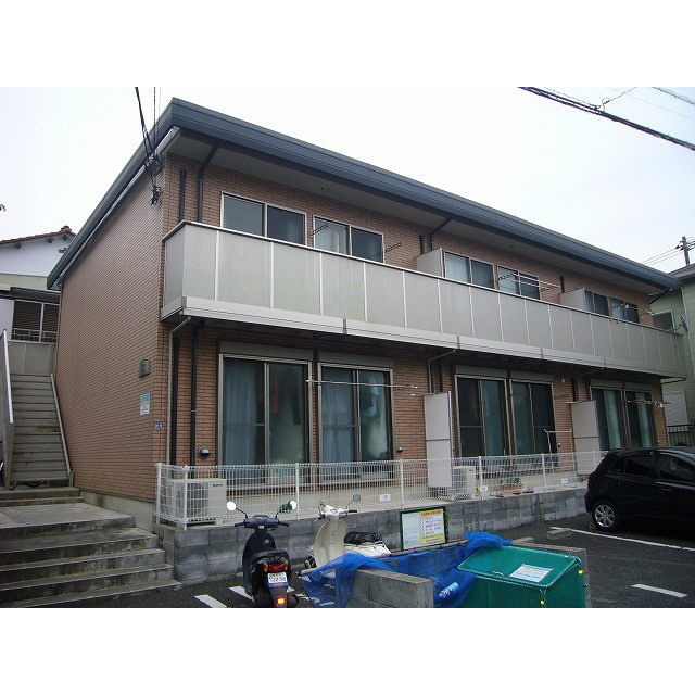 逗子市沼間２丁目のアパート