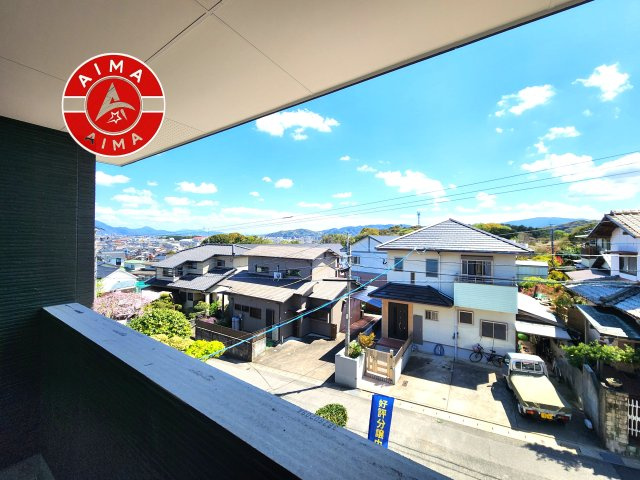 那珂川市片縄西5丁目第3-1棟（1号棟）の展望|窓から緑が見える物件も魅力的です。