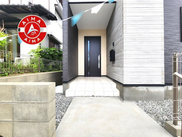 那珂川市片縄西5丁目第3-1棟（1号棟）の玄関|おでかけの時も帰った時も、「我が家」を最初に感じでもらえる素敵な空間に。