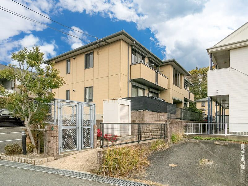 福岡市東区唐原４丁目のアパートの外観