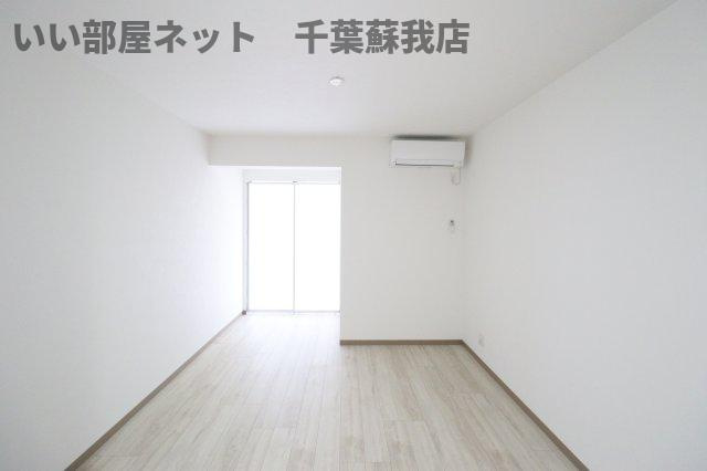 ファーストレジデンスおゆみ野の居間・リビング|ゆったりとした居間です