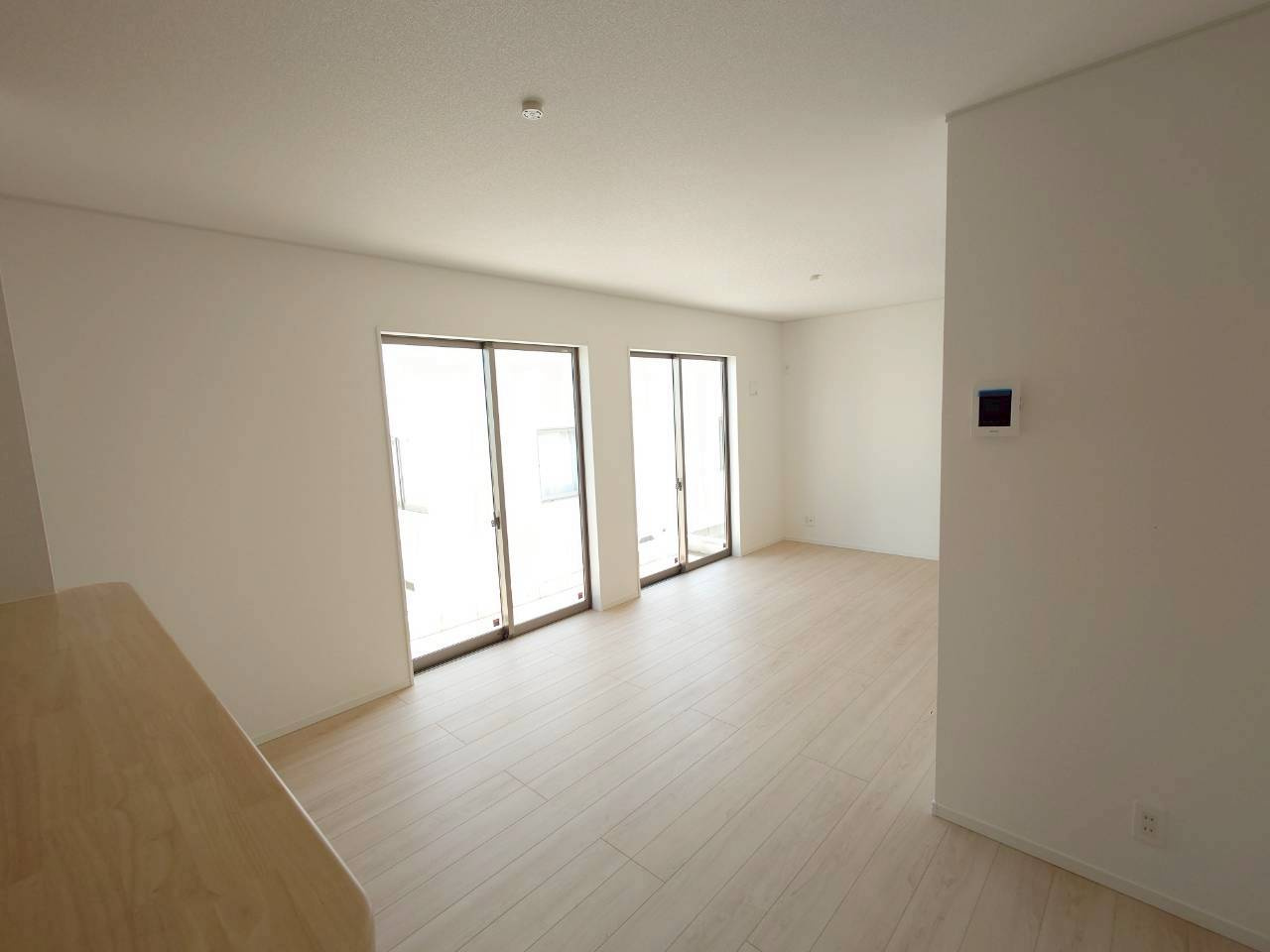 ♥♥うるま市与那城屋慶名第6-2号棟（全4棟）の居間・リビング|ゆったりとした居間です