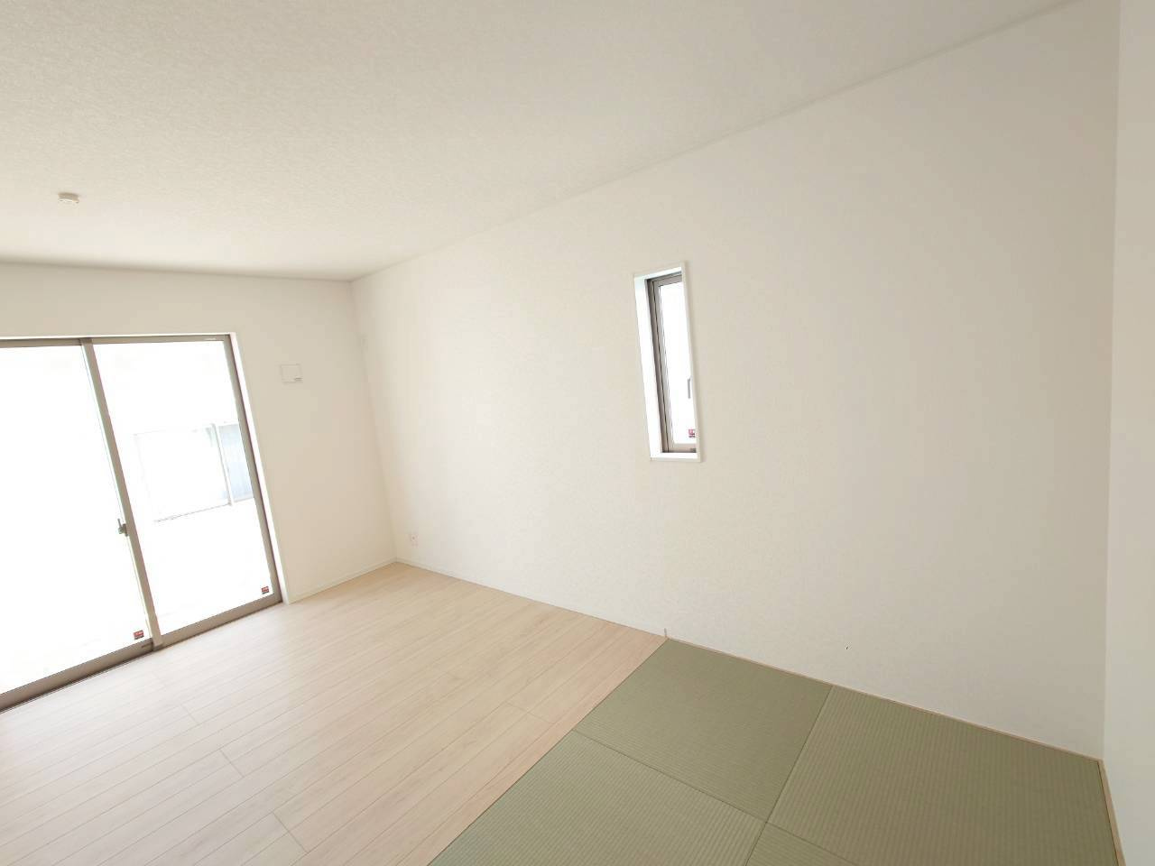 ♥♥うるま市与那城屋慶名第6-2号棟（全4棟）の洋室|個人の部屋や寝室として使える洋室です