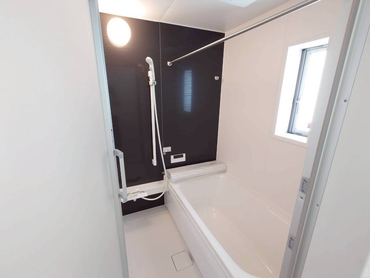 ♥♥うるま市与那城屋慶名第6-2号棟（全4棟）の浴室|日々の暮らしに欠かせないお風呂です