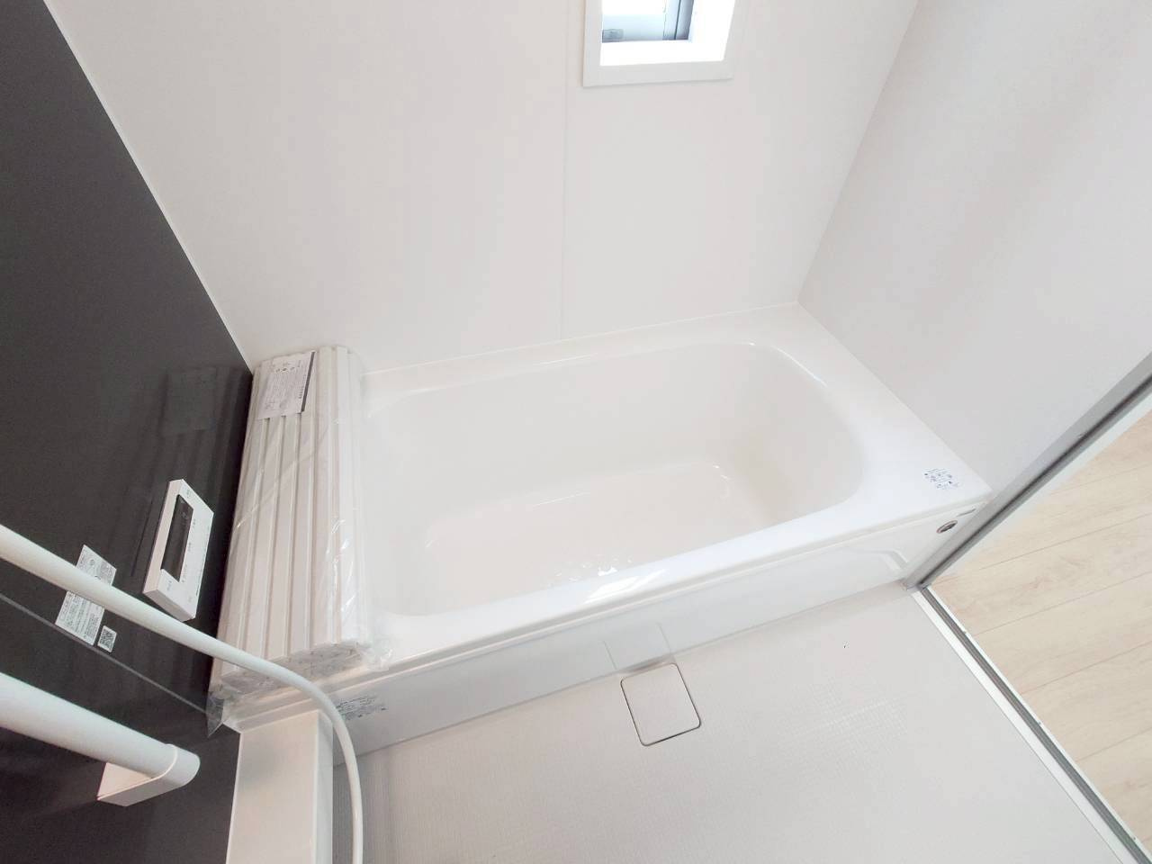 ♥♥うるま市与那城屋慶名第6-2号棟（全4棟）の浴室|きれいなお風呂です