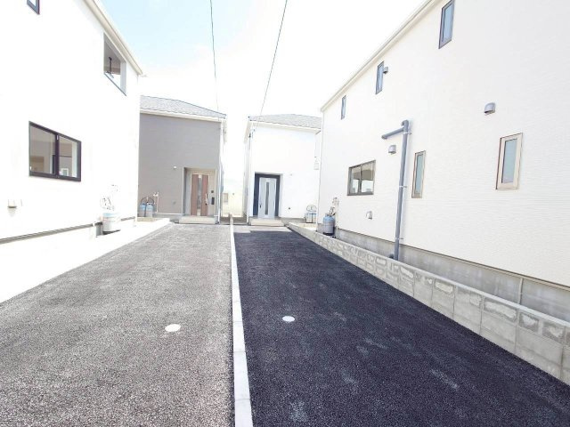 ♥♥うるま市与那城屋慶名第6-2号棟（全4棟）の駐車場|駐車場の用意があります