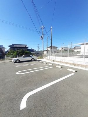 【駐車場】 | スカイプラネットⅡ | 駐車場完備です
