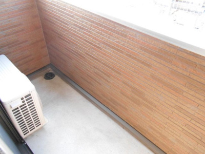 【バルコニー】 | ピオニール岡田 | 落ち着いた時間を過ごせるバルコニーです