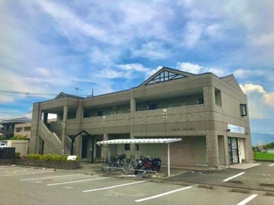 【外観】 | エルフガーデン | 外観写真（昼）