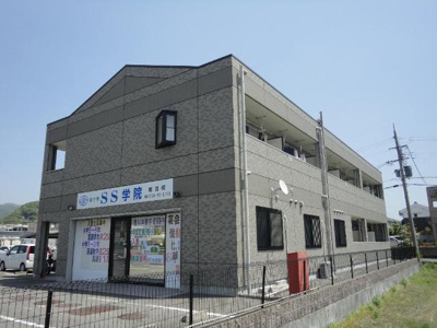 【外観】 | エルフガーデン | 外観写真（昼）