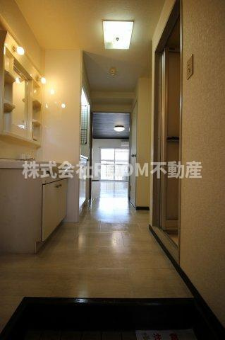 T´ｓマンションの玄関