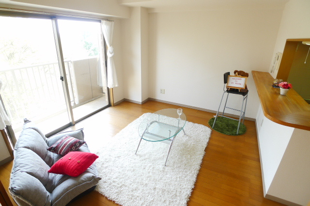 ＳＡＫＵＲＡ　ＡＶＥＮＵＥの居間・リビング|同タイプリビング