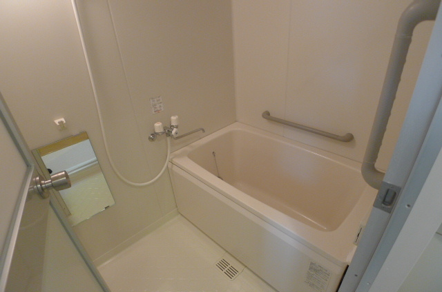 ＳＡＫＵＲＡ　ＡＶＥＮＵＥの浴室|浴室