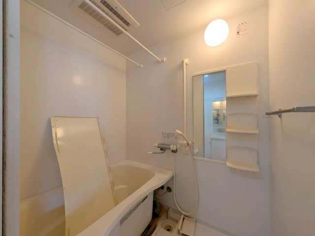 ラシュレ三鷹の浴室