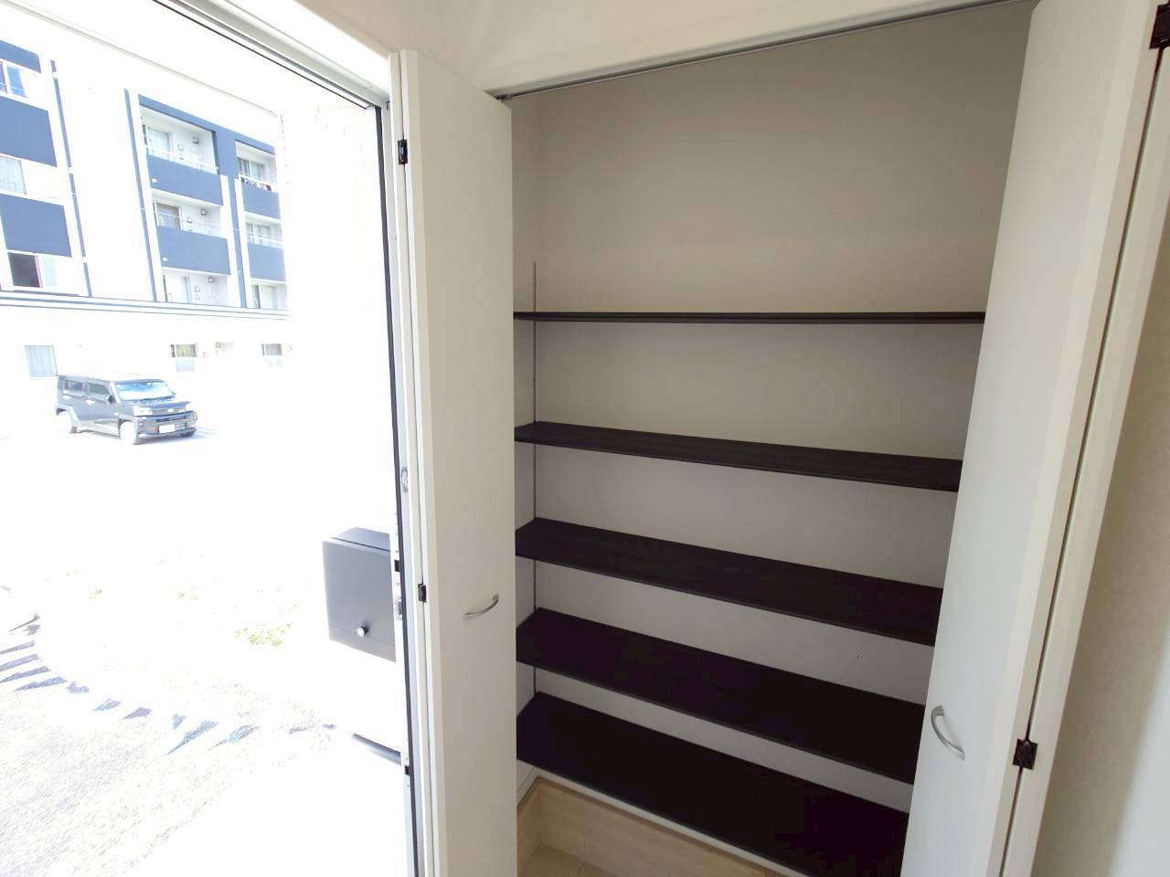 ♥♥うるま市与那城屋慶名第6-4号棟（全4棟）の収納|収納豊富です