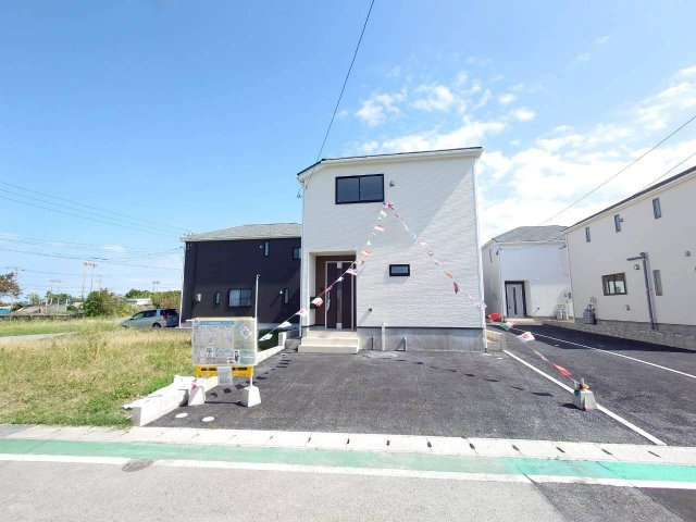 ♥♥うるま市与那城屋慶名第6-4号棟（全4棟）の駐車場|駐車場があるので、車を買う予定の方も安心です