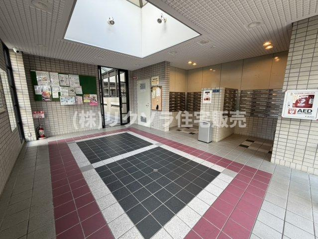 オークヒルズ香里園三番館のエントランス|■物件内覧・資金計画相談・住宅ローン相談、リフォーム相談、お問合せ受付中■
※当日・翌日のご内覧、ご相談はお電話でのお問合せがスムーズです！