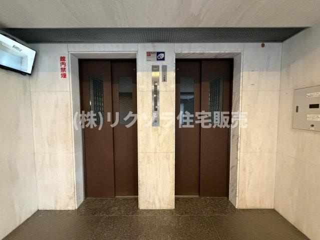 オークヒルズ香里園三番館のその他共用部分|エレベーター2基
■物件内覧・資金計画相談・住宅ローン相談、リフォーム相談、お問合せ受付中■
※当日・翌日のご内覧、ご相談はお電話でのお問合せがスムーズです！