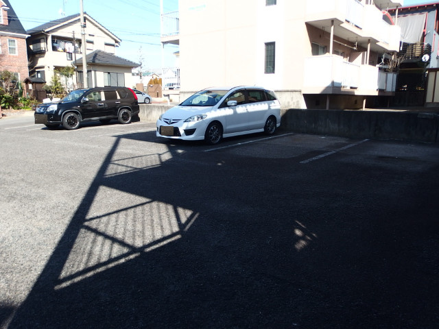 エクセレントハイツＡの駐車場