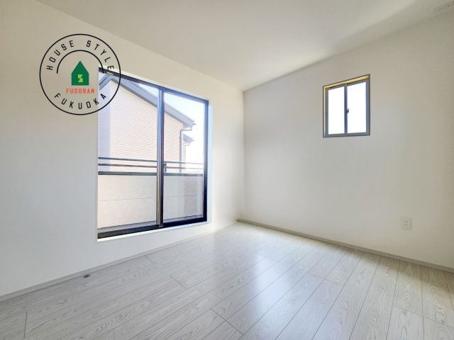 福岡市西区周船寺2丁目第2-2棟（8号棟）の内観：施工例|主寝室には収納力に優れたクローゼットがありますので、お部屋もすっきり片付きます。