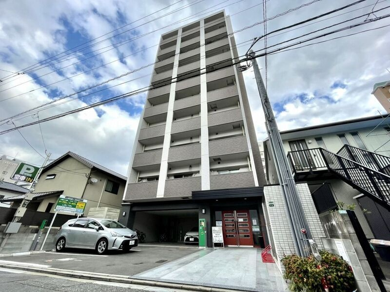 福岡市博多区東公園の賃貸マンションの外観