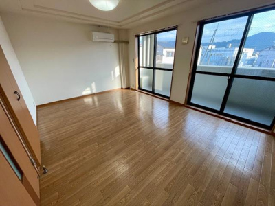 【居間・リビング】 | コート・ヴィラージュＡ | リビング