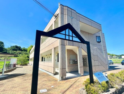 【外観】 | ＣｏＣｏ．グレイス | 外観写真（昼）