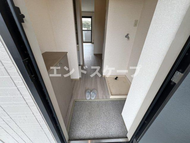 メゾンポアロの玄関|高崎、前橋のお部屋探しはエンドスケープまで！お客様の理想お聞かせ下さい♪