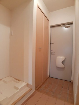 【玄関】 | パルティシオン | 収納もある玄関です